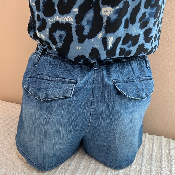 Blue Animal Print Denim Romper Size Medium - Picture 5 of 7